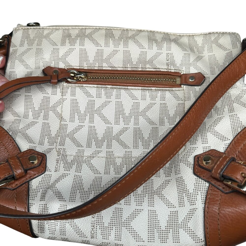Michael Kors Medium FALLON Messenger Bag Vanilla Acorn - Picture 10 of 16